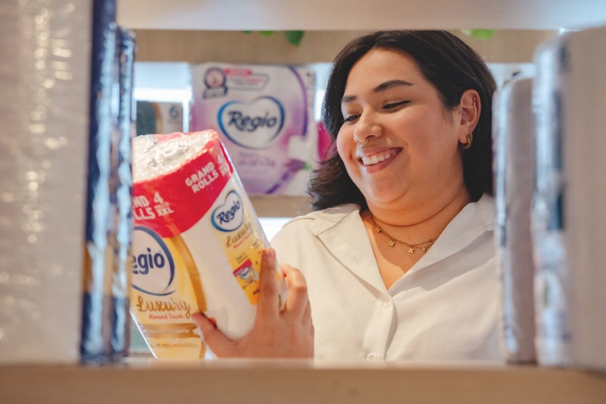Woman Holding Regio Tissue Pack